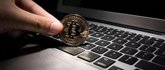 德令哈的一处矿场 图片来源于网络