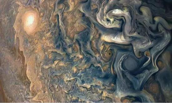 木星云层之上，拍摄于2017年12月16日。 　　（图片来源：NASA）