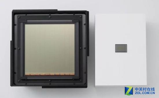 这款200x200mm的传感器，是传统全画幅CMOS的40倍大小