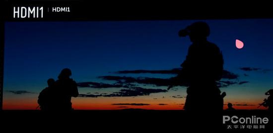 《边境杀手》上：4K Ultra HD Blu-ray；下：FHD Blu-ray