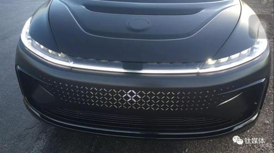 升降式3D激光雷达始终没有开启，交互式阵列光显系统仅始终处于常规亮灯状态