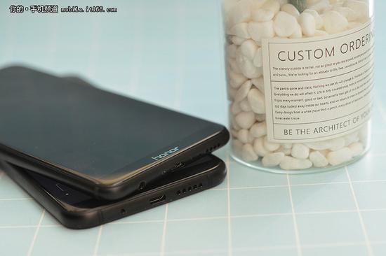 ▲两款产品均采用Mirco-USB接口