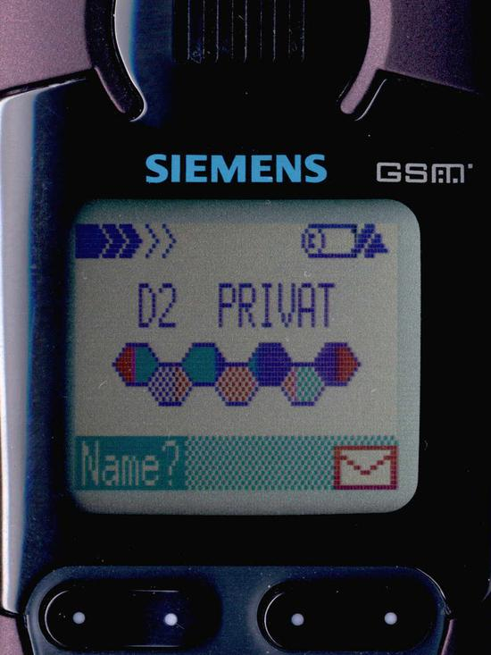 S10的四色显示屏