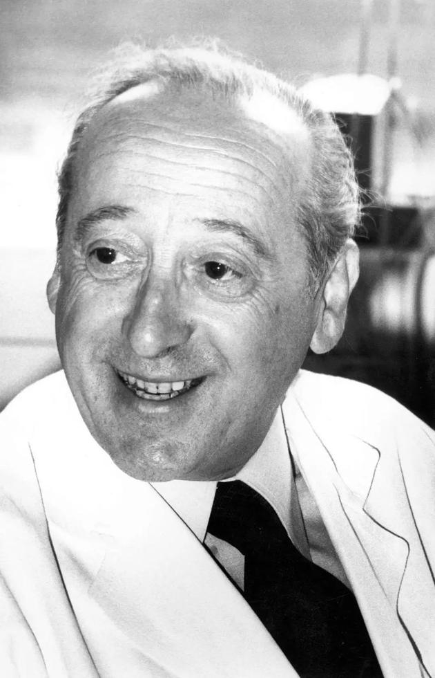 　罗马尼亚科学家Corneliu Giurgea