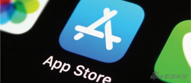 因为App Store是iOS/iPadOS的唯一下载渠道，因此地位非常关键
