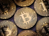 比特币反弹至8.1万美元附近，科技股上涨提振风险偏好