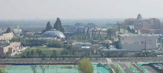 远眺北京环球影城 图片来源：时代财经摄