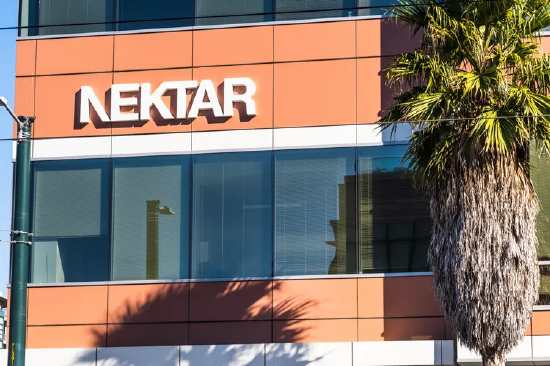 Nektar表示，其 2b 期研究在 393 名中重度特应性皮炎患者中开展。