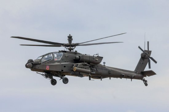 AH-64 “阿帕奇”直升机