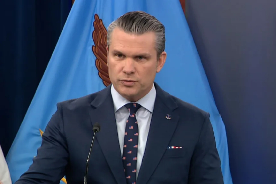 国防部长皮特・赫格塞思（前福克斯新闻主持人）在上周五的新闻发布会上，将批评媒体作为核心内容。