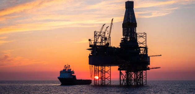 全球有大约1.2万个海上油气钻井平台，当它们采集完海底化石燃料时，无法再来运营商带来利润时，这些钻井平台最终将被遗弃。