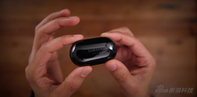 黑色盒子挺精致