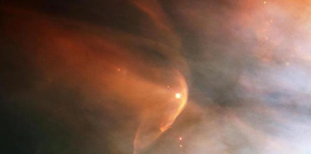 在很长一段时间里，太阳系和邻近恒星之间的广阔空间一直被认为是可怕且浩瀚的虚无