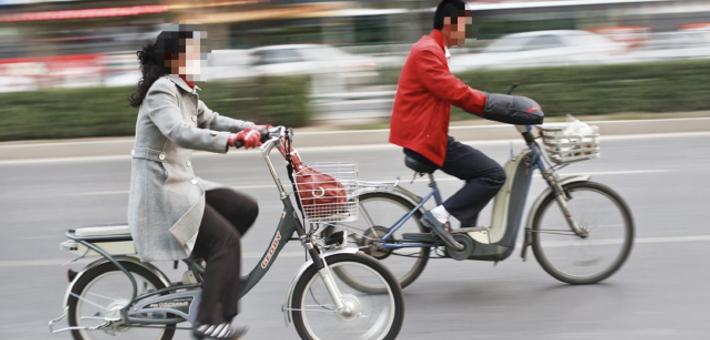 北京拟规定骑乘电动自行车应戴头盔