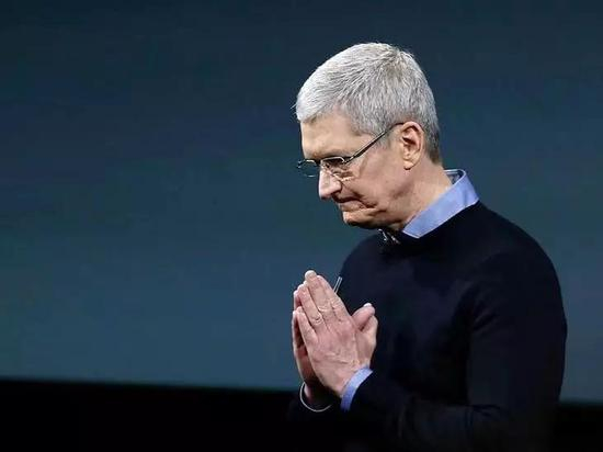 库克曾多次因为产品问题向公众道歉