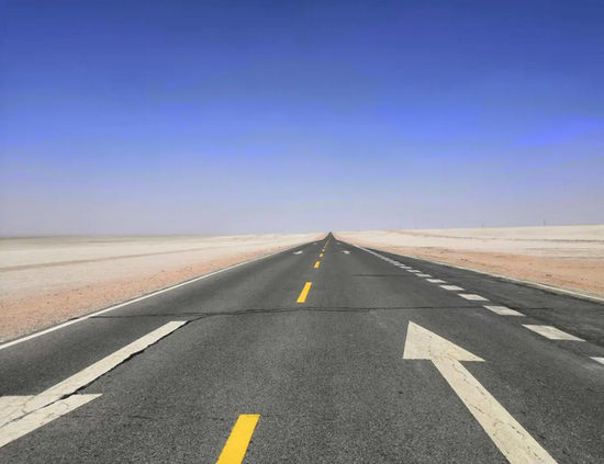 六月自驾游去青海拍的公路照 来源 / 受访者提供