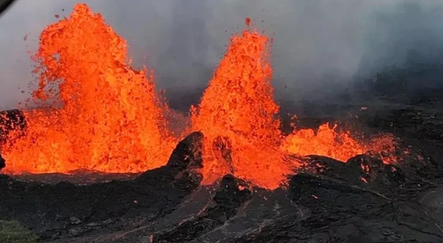 图1 夏威夷基拉韦厄火山正在喷发（图片来源：百度百科）