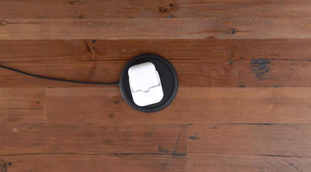 有它就可以给AirPods无线充电了（图来自9To5Mac）