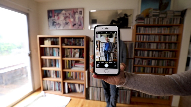 ▲ iPhone 相机中的 Jim Reekes。 图片来自：Apple Insider