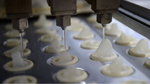 为了使用起来更加舒适，乳胶避孕套通常需要润滑剂，但水凝胶或许能带来自润滑的避孕套