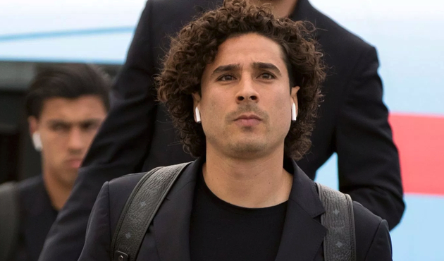 　　墨西哥队的的吉列尔莫-奥乔亚（Guillermo Ochoa）前往俄罗斯参加世界杯，他戴着AirPods，背包则是MCM