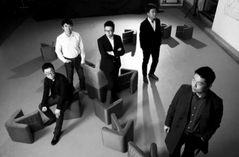 ▲王胜江的孵化器“洪泰创新空间”里年轻的创业者们