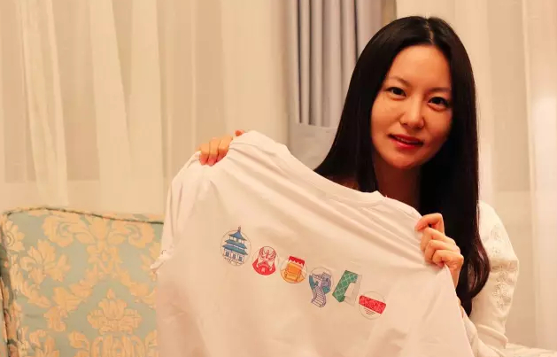 李晓玢与谷歌T恤。