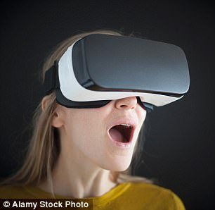 　　如果人类相比之下变得“一无是处”，从政治和经济体系的角度来看，我们也许就毫无价值可言了。这将导致人类丧失目标感。在一个无事可做的世界中，人类情感或许将由药物和虚拟现实所控制，而非真实的生活体验。