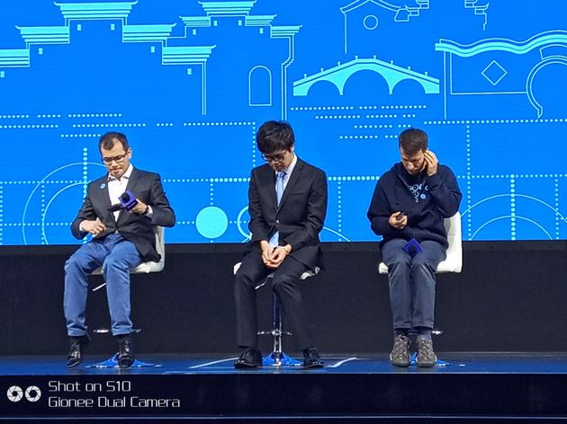 柯洁对战AlphaGo第二局赛后发布会