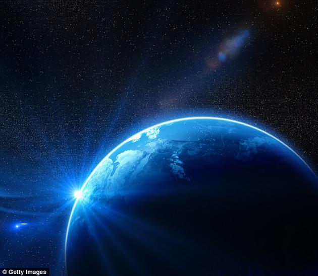 　　尽管科学界的主流意见认为行星来源于岩石小行星，但有研究者发现，包括地球在内的太阳系行星可能来源于“巨大的流体泥球”。