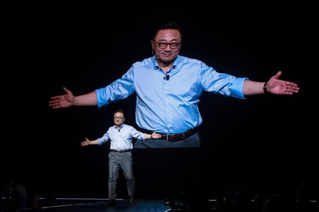 高东进亮相Galaxy S8发布会