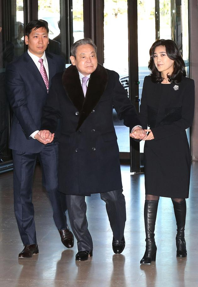 2014年初，三星集团董事长李健熙