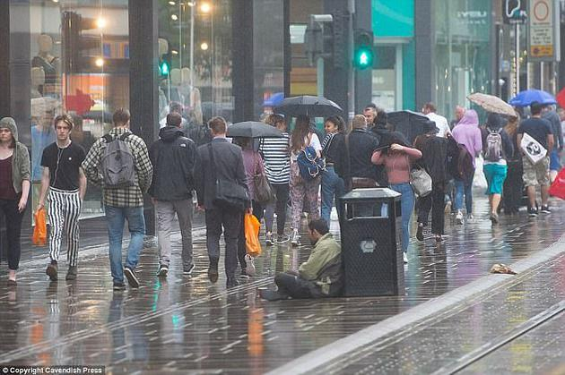 　　为检测该系统的精确度，研发团队将该模型根据过去100年间的真实天气记录所做的天气预报与真实情况进行了比较。