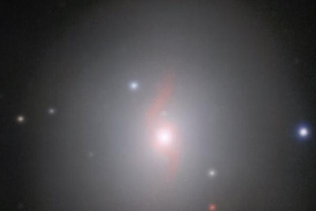 首次探到中子星碰撞引力波