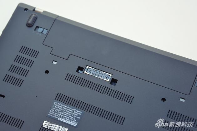 底部预留扩展坞接口