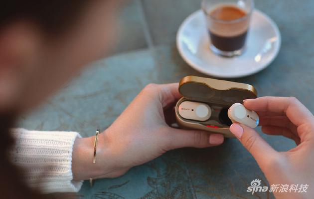 索尼真无限降噪耳机