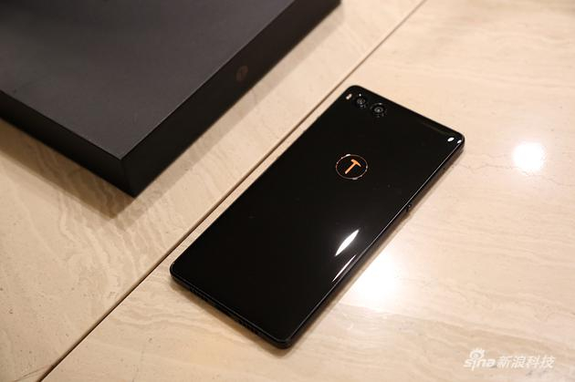 用水滴做了疏油层测试，还是有的