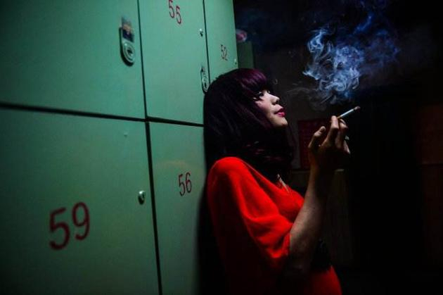 　　研究发现64-65%的跨性别者曾在工作中遭受身体侵害或者性暴力，63-78%的跨性别者在校期间曾遭受身体侵害或者性暴力。