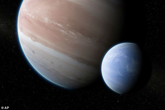 系外行星开普勒-1625b的艺术想象图，它可能拥有一颗卫星。