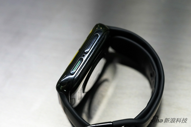 可通过侧面按键切换两种模式，切换速度比预期快