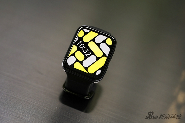 全智能模式 轻智能模式表盘界面都很像