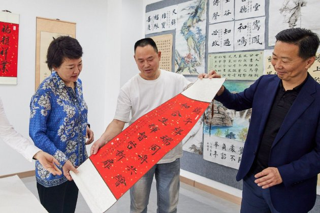 富士康书法协会会长分享他书法作品