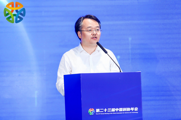 “科创中国”青年百人会主席团成员、秘书长，中国科协科学技术传播中心副主任陈锐总结
