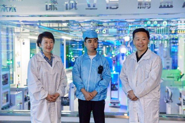 一位操作工学习了 Apple 的机械手项目后开启智能工厂岗位