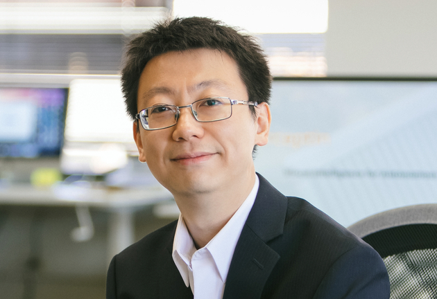 张哲第一份工作就是在微软研究机器人