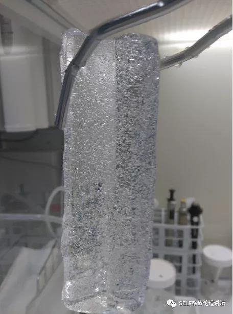 冰芯中的气泡：远古空气的记忆