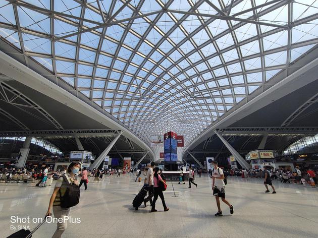 使用广角模式拍摄样张