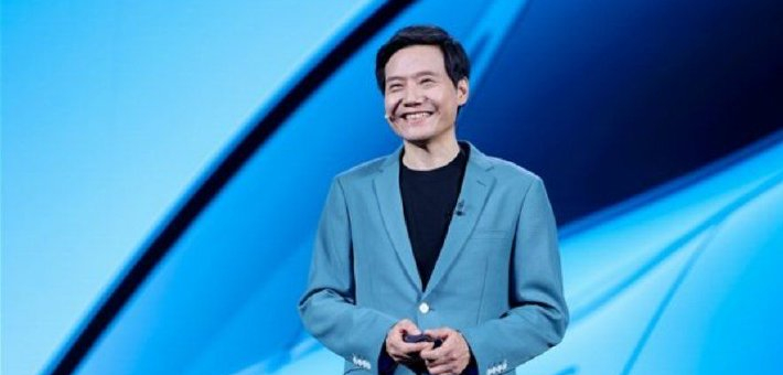 雷军回应小米手机龙虾：要积极拥抱AI时代