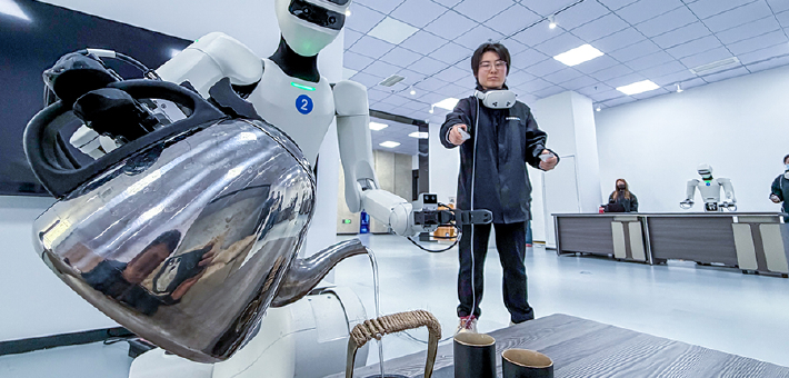 探访机器人“学校”