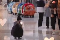 GIF|像小企鹅的人类幼崽